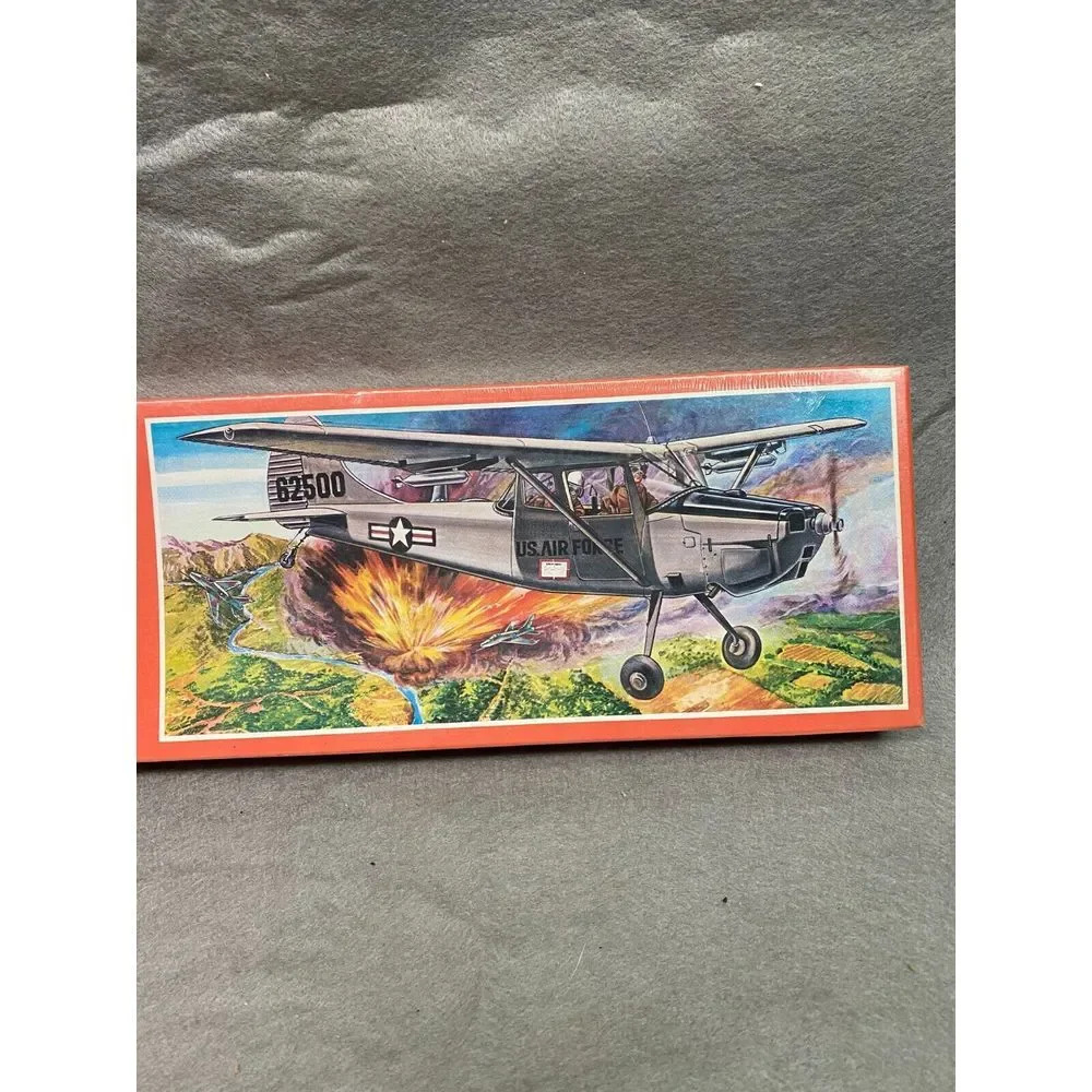 VINTAGE GUILLOW'S CESSNA O-IE‎ BIRD-DOG FLYING MOEL KIT BALSA & TISSUE NOS